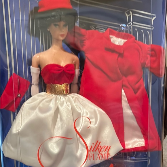 Barbie Silken Flame in Red and White - Picture 2 of 4